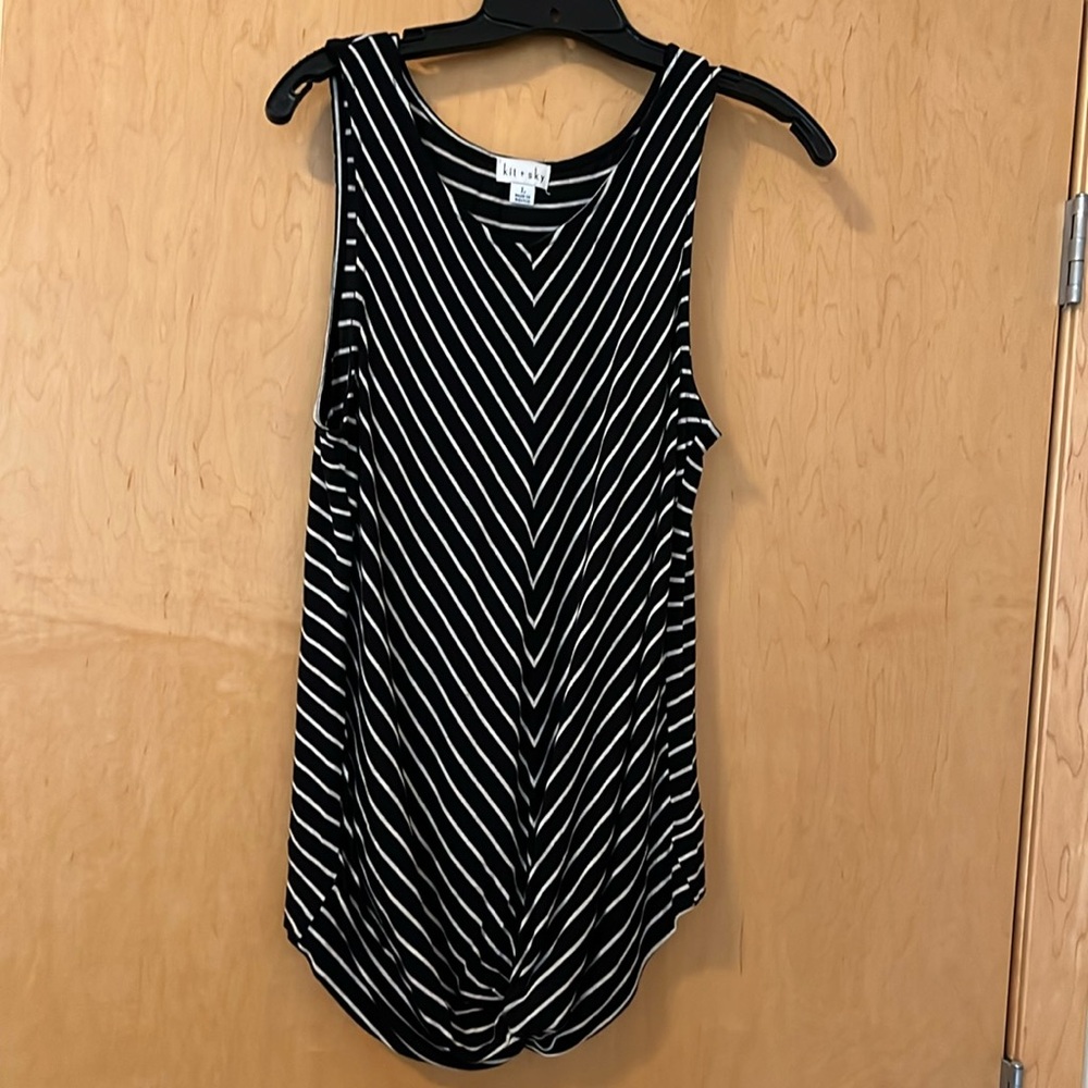 Women’s Kit + Sky Black & White tank - size Large